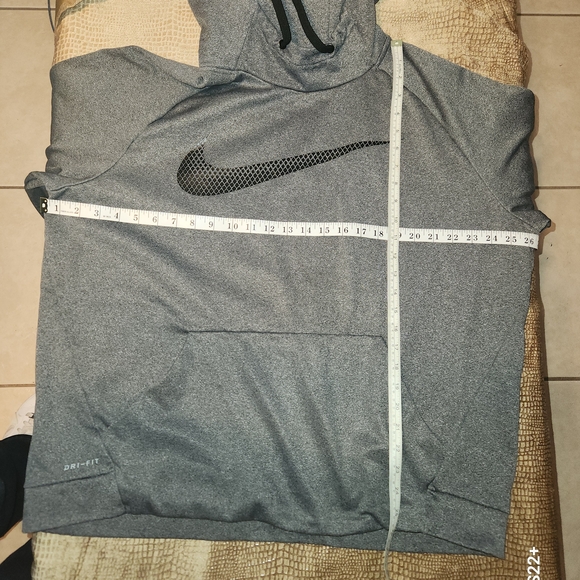 Nike Men's Gray Hoodie SKU C19 - Picture 5 of 5